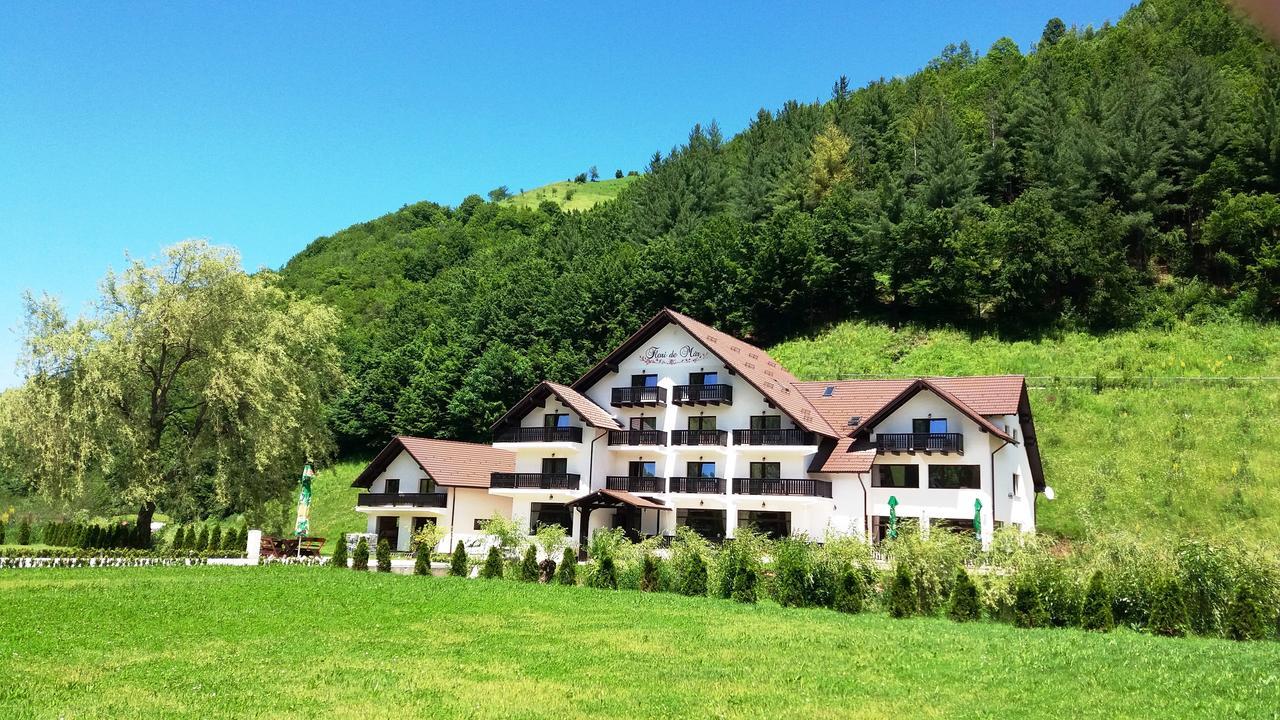 Flori De Mar Hotell Poiana Mărului Eksteriør bilde