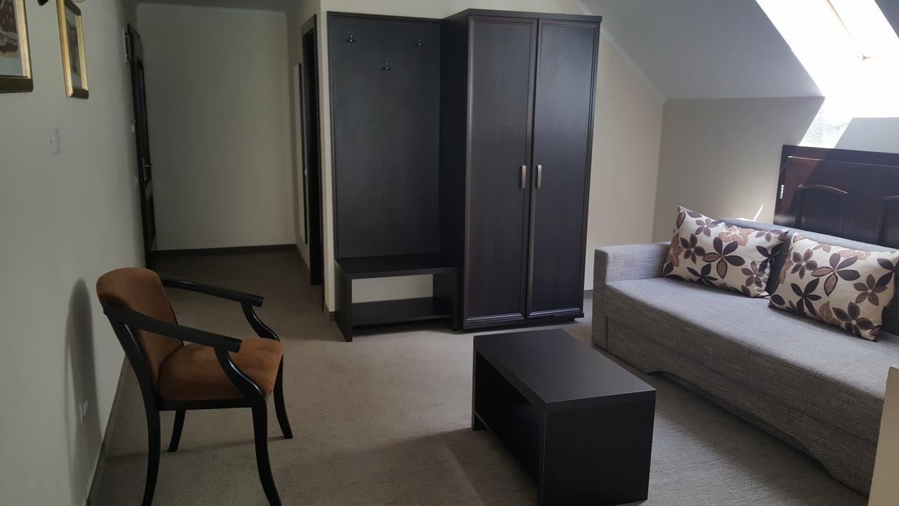 Flori De Mar Hotell Poiana Mărului Eksteriør bilde