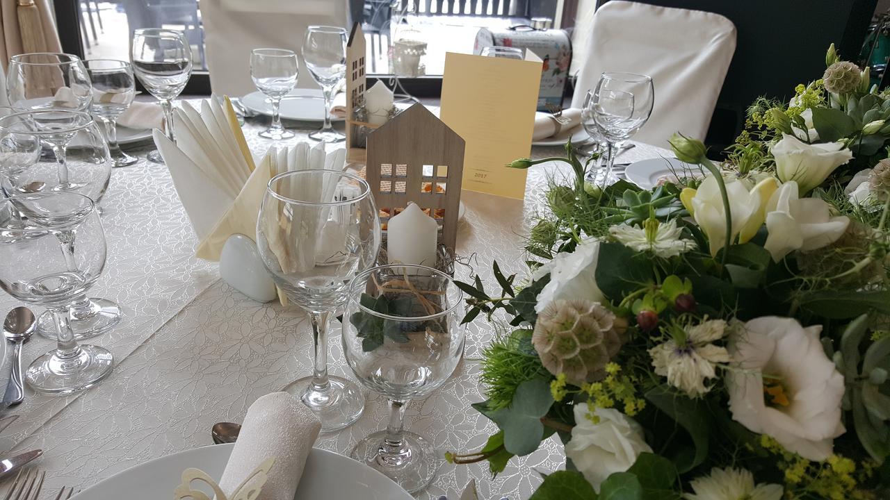 Flori De Mar Hotell Poiana Mărului Eksteriør bilde